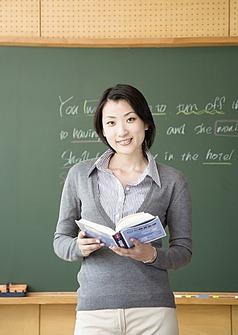 白领、粉领、蓝领、铁领分别指什么？