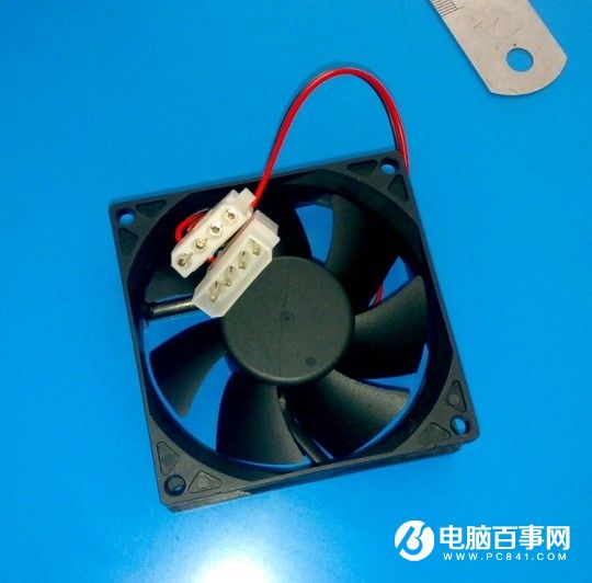 机箱风扇电源怎么接 机箱风扇接主板还是电源?