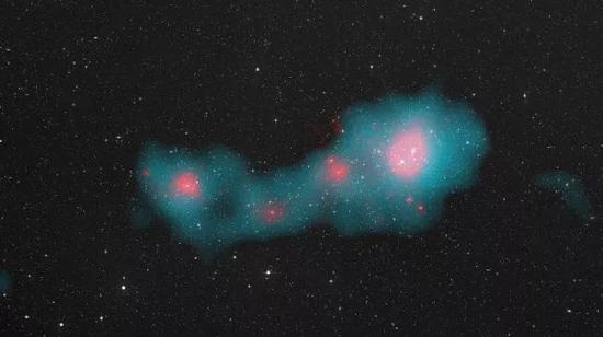 图片来源：ESA； Planck Collaboration/Rosat/Digitised Sky Survey