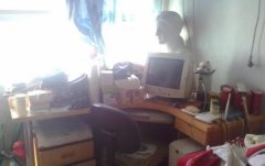 一盏灯、一张屏，办公桌面焕然新生