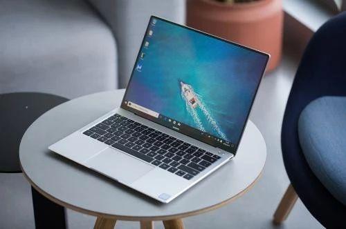 从华为苹果的“百货发布会”，看“卖手机”的如何改变世界