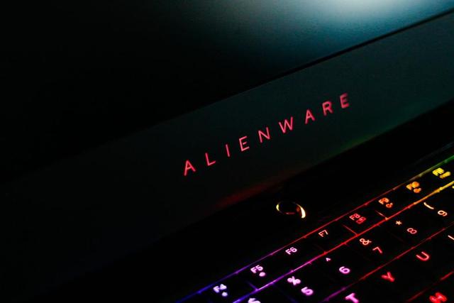 什么叫机皇？这就叫机皇--AW17R5