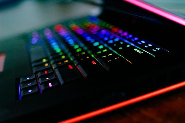 什么叫机皇？这就叫机皇--AW17R5