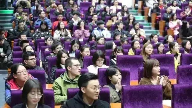 新媒体也面临“用人荒”,听说95前都被嫌弃了!