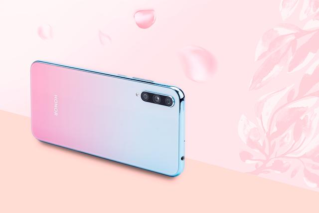 荣耀20青春版图赏：幻彩渐变超级柔美