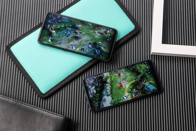 荣耀V20已经跌至2000以内，但现在入手却不合适了