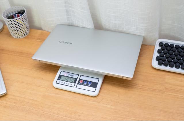 Linux改Win教程，荣耀MagicBook Pro 科技尝鲜版真香，不接受反驳