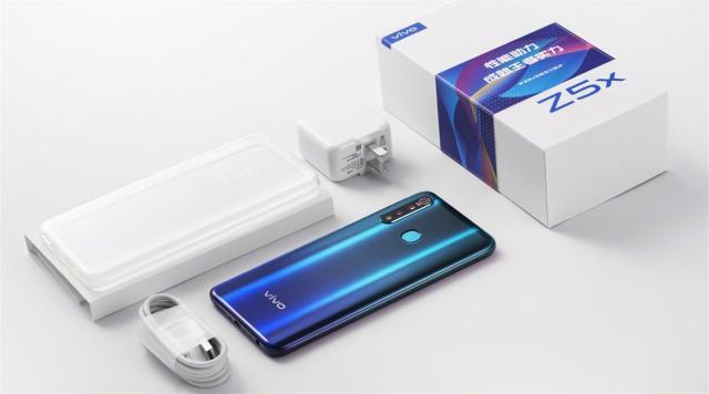 从1498跌到998，5000毫安时+AI三摄+18W，网友：真香