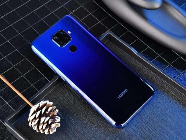 目前降价最厉害的四款华为手机，每款配置都极佳，你入手了吗？