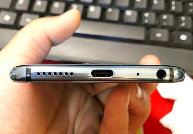 横向线性马达+双立体扬声器+骁龙845，仅售1498元，你买吗？