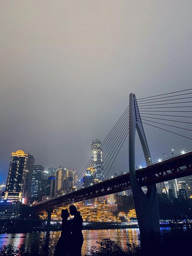 如何拍出刷爆社交平台的城市照？iPhone 获奖摄影师告诉你