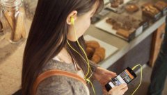 供养了拼多多，带火了快手和抖音，小镇青年又对这个平台下手了