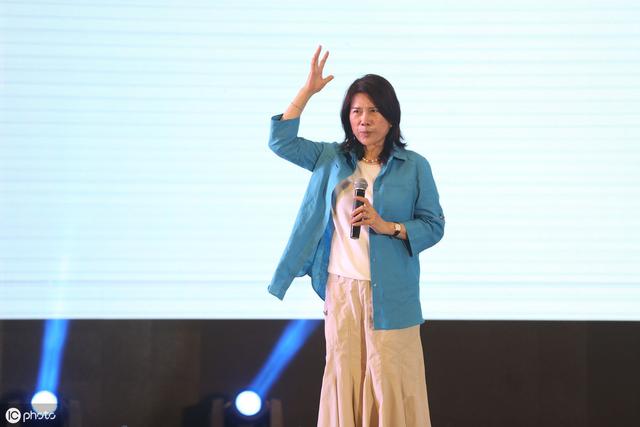 格力进军电商，硬杠十二年，董明珠终于低头了