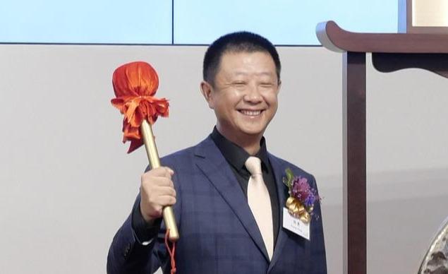 张勇劝退合伙人，2位女创始人早早退出，海底捞股权历史