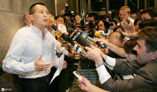 李泽楷当初不卖腾讯股权的话，现在能超越李嘉诚吗？