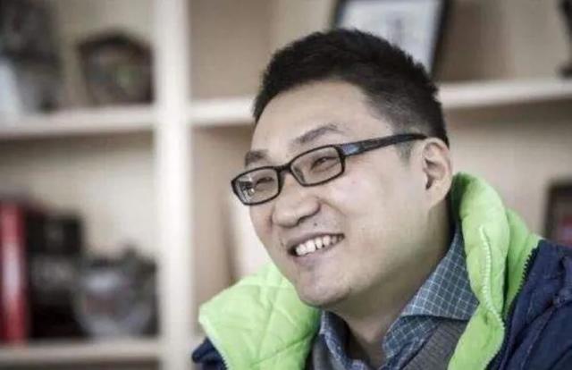 备受诟病的拼多多，是如何在短短的一年时间内成功洗白的？