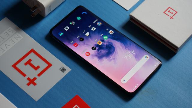 不懂手机买苹果，半懂手机买华为？其实懂手机的人会选这三款