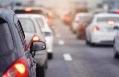 年轻人在推迟考驾照，不买车时代很快到来？