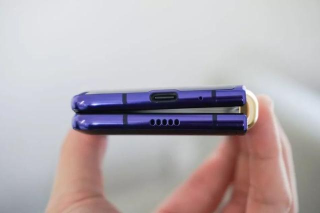 Razr刀锋手机复活，摩托罗拉这次终于做对了