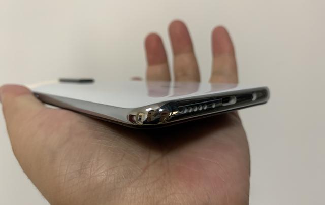 拿出去很有面子的四款手机，最便宜的一款只要999