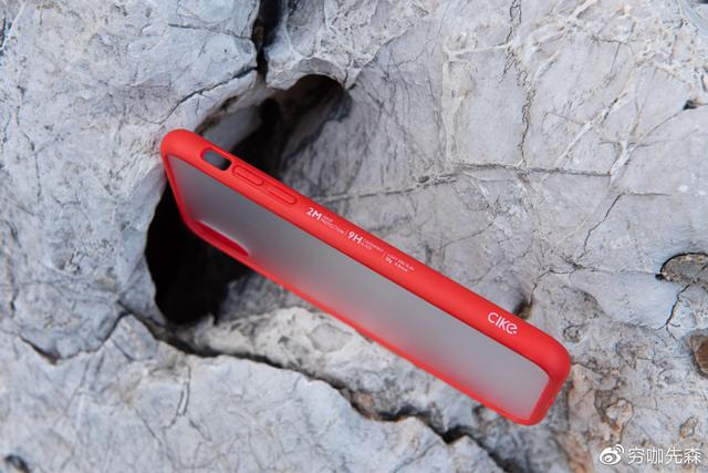 有了这款黑科技手机壳！手机再也不怕摔了