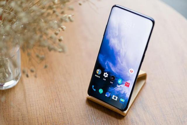 注意了，明年手机的三大技术，买手机一定会用到