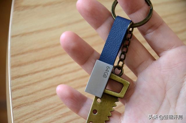 小米新品U盘体验：64GB，锌合金材质，卖79元