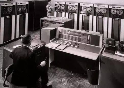 计算机发明的核心人物，隐藏35年之久，原来是个中国人