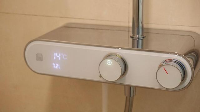 小米有品上999元花洒，水力发电LED显示，德国内芯，自动净垢顶喷