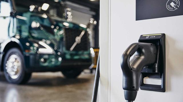 双速变速箱、280km续航，沃尔沃最赚钱电动车，如何秒杀特斯拉？