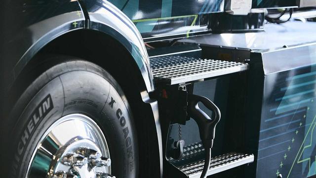 双速变速箱、280km续航，沃尔沃最赚钱电动车，如何秒杀特斯拉？