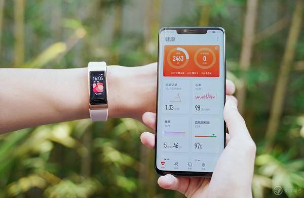 华为手环 4 Pro 体验：功能大满贯，不止于现在