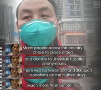 接受中国网采访的京东小哥，讲述快递员在武汉真实的样子