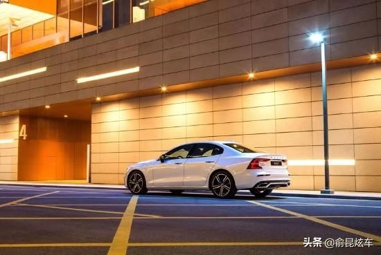 燃油车嫌油贵，新能源车嫌充电麻烦，还有便宜占吗？