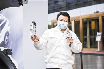 梁锋华介绍相关技术 长安汽车供图 