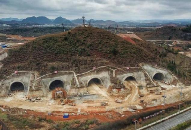 我国直接把一座山挖空，华为、苹果抢建数据中心，就在贵州