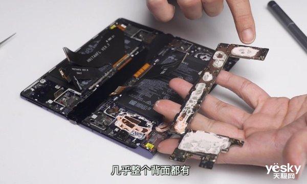 华为Mate Xs国内拆解 一路畅通