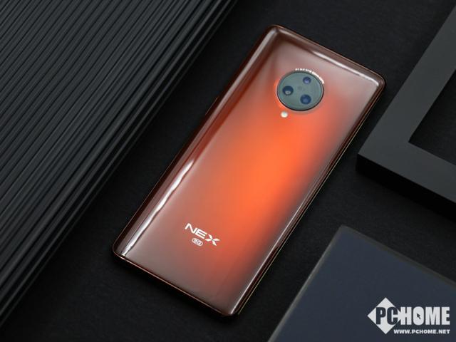 5G双模旗舰品质优先 3月超值5G手机首选这几款