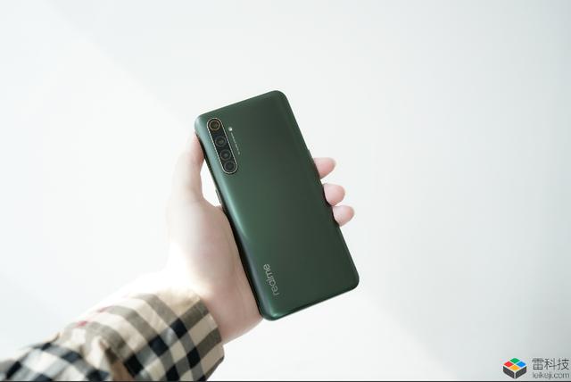 性价比不输小米？realme新款旗舰手机体验