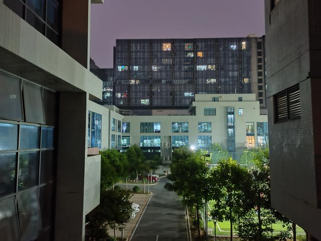 性价比不输小米？realme新款旗舰手机体验