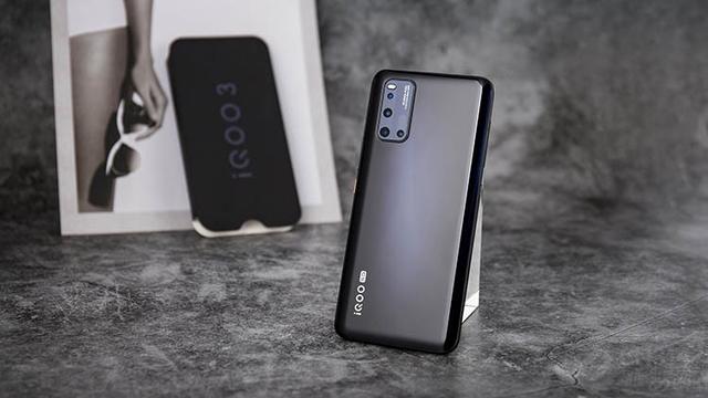 2月一共有8款手机发布 双模5G占7款，旗舰机价格上涨迅猛