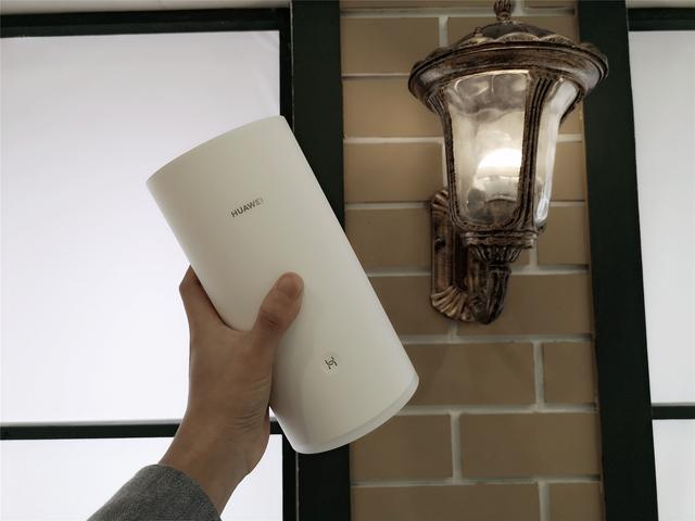 华为路由器A2：信号满满，一碰连网！这样的路由你值得有用