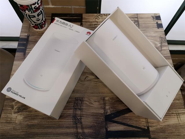 华为路由器A2：信号满满，一碰连网！这样的路由你值得有用