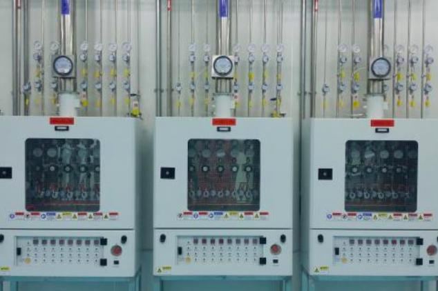 芯片制造的核心材料，被美法德日四国垄断，国产替代计划全面加速