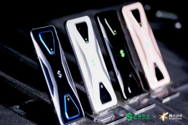 国产手机价格纷纷上涨，全球首款5G销量惨淡，苹果或成最大赢家？