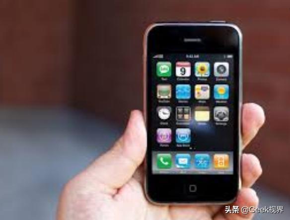 带着一部华为mate30 pro穿越回2008年，会是什么情景？