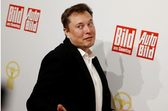 美股暴击，特斯拉站在抛物线上