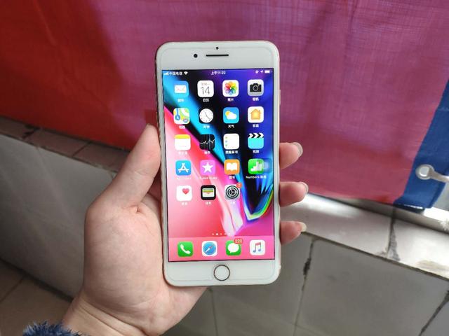 128GB版的iPhone XR和iPhone8 Plus同价，你怎么选？