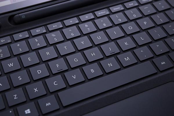 Surface Pro X体验评测 一款堪称试金石的移动生产力