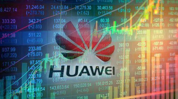 余承东公开“道歉”，华为“天价机”引热议，网友：京东方来背锅